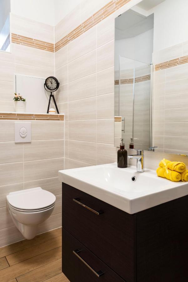 Appartement Freshly Renovated 2Br&Lr+Walk-In Rainshower à Berlin Extérieur photo